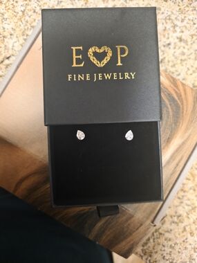 EP Fine Jewelry Pear Shaped YG Earrings